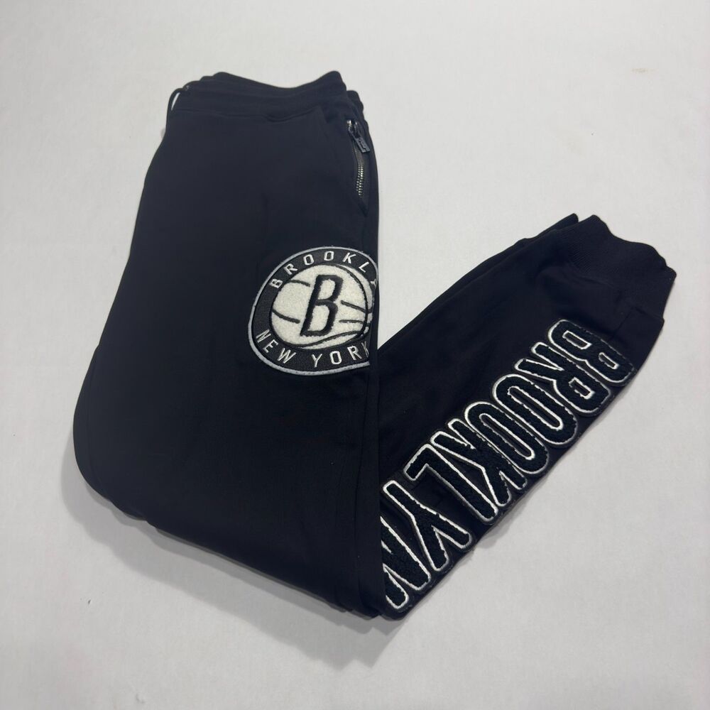 Pro Standard NBA Brooklyn Nets Joggers Size Large